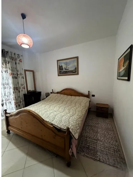 Tirane, jepet me qera apartament 2+1 Kati 8, 100 m² 700 € (pazari i ri)