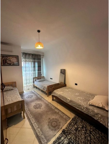 Tirane, jepet me qera apartament 2+1 Kati 8, 100 m² 700 € (pazari i ri)