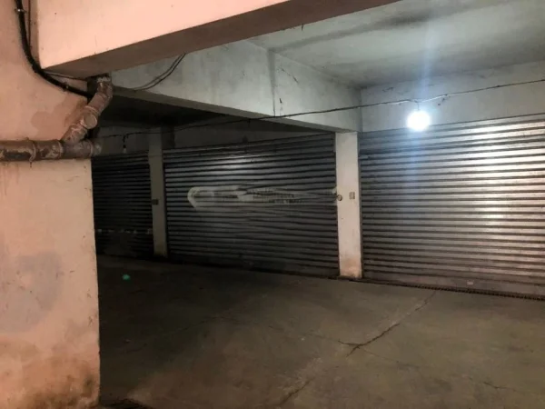 Tirane, shitet garazh | post parkimi Kati -1, 36 m² 35.000 € (PRANE SHKOLLES SE BALETIT)