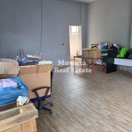 Tirane, jepet me qera ambjent biznesi Kati 0, 70 m² 400 € (Fusha e Aviacionit)