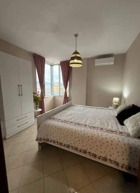 Tirane, jepet me qera apartament 2+1 Kati 7, 120 m² 1.000 € (toptani)