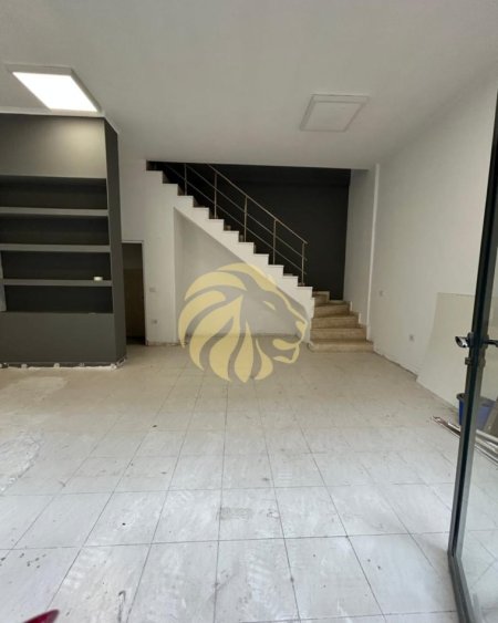Tirane, jepet me qera ambjent biznesi , 75 m² 750 € (laprak)