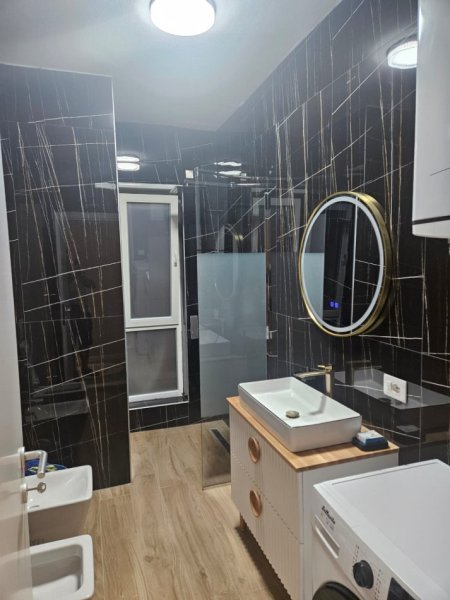 Tirane, jepet me qera apartament 2+1+Ballkon Kati 6, 700 € (rruga dritan hoxha te ish dogana pallat i ri)