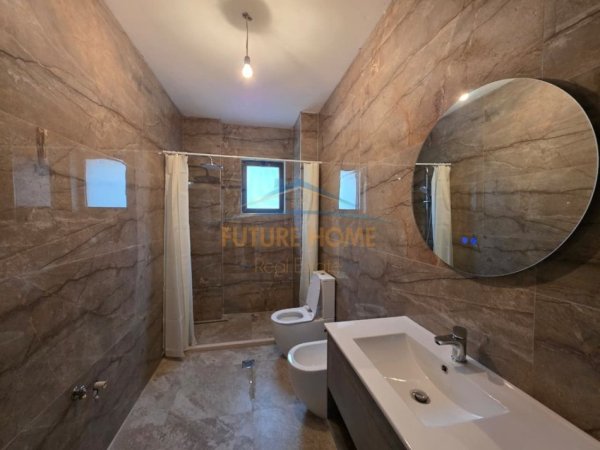 Tirane, jepet me qera zyre Kati 1, 100 m² 550 €