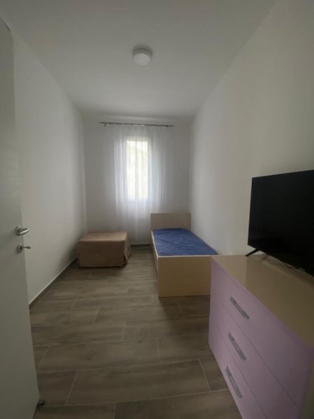 Tirane, jepet me qera apartament 2+1 Kati 2, 110 m² 500 € (Kombinat)