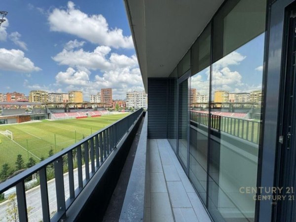 Tirane, jepet me qera zyre Kati 3, 130 m² 1.600 € (Rruga e Kosovareve)