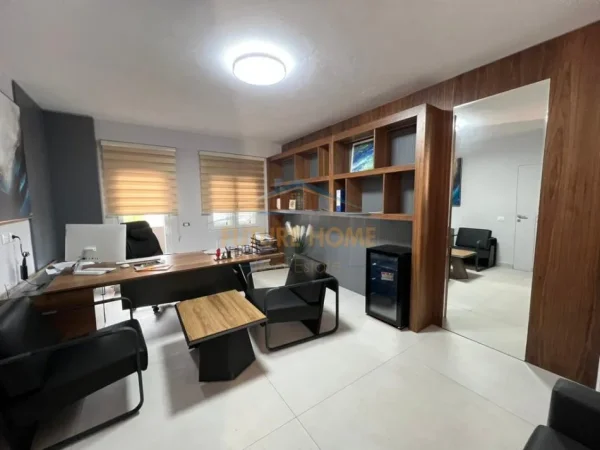 Tirane, shitet apartament 3+1 Kati 5, 158 m² 365.000 € (Selite)