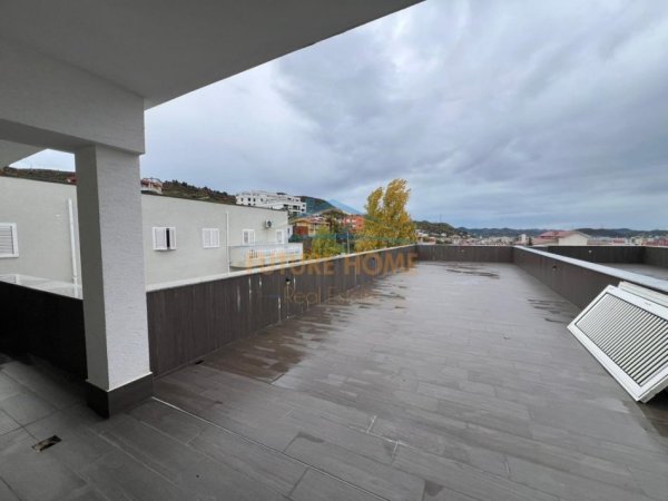 Tirane, shitet apartament 3+1 Kati 5, 158 m² 365.000 € (Selite)
