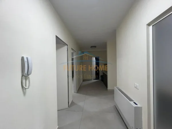 Tirane, shitet apartament 3+1 Kati 5, 158 m² 365.000 € (Selite)