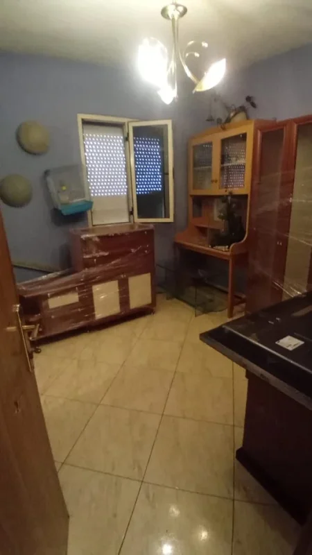 Tirane, shitet apartament 3+1 Kati 5. I fundit,Siperfaqe 87m² . Rruga Irfan Tomini)