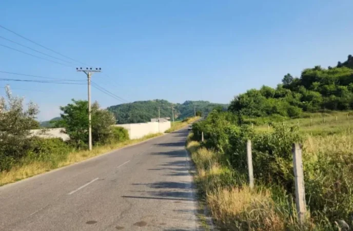 🟤 Shitet Tokë 4000m² Vishnje - Femra 100 📍) 265,000€ - Vendodhje Strategjike 🟢