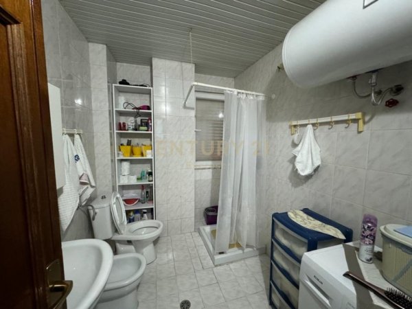 Tirane, shes 1+1+Aneks+Ballkon Kati 1, 112 m² 200.000 € 