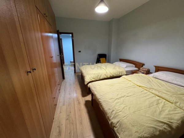 Tirane, shes 1+1+Aneks+Ballkon Kati 1, 112 m² 200.000 € 