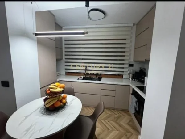 Tirane, shitet apartament 2+1 Kati 2, 78 m² 128.000 € (allias)