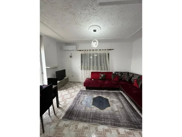 Tirane, jepet me qera apartament 2+1+Ballkon Kati 7, 100 m² 500 € (Astir vila-L)