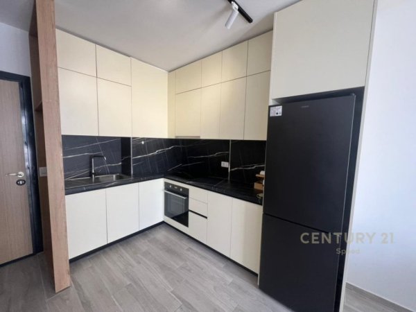 Tirane, jepet me qera apartament 1+1 Kati 2, 69 m² 350 € (rruga 5 maji)