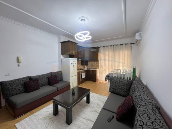 Tirane, jepet me qera apartament 2+1 Kati 5, 72 m² 470 € 