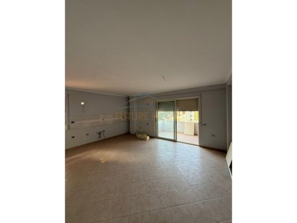Tirane, shitet apartament 2+1 Kati 3, 99 m² 225.000 € 