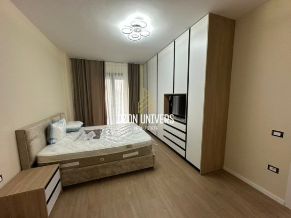 Tirane, jepet me qera apartament 2+1+Ballkon Kati 1, 120 m² 1.300 € (Liqeni i Thatë)