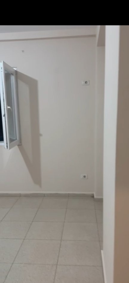 Tirane, jepet me qera ambjent biznesi Kati 1, 65 m² 450 € (Pranë Oxhakut, Tiranë)