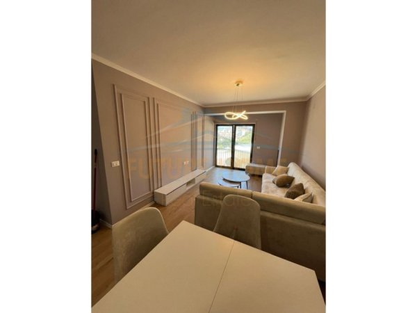 Tirane, jepet me qera apartament 2+1 Kati 2, 78 m² 650 € 