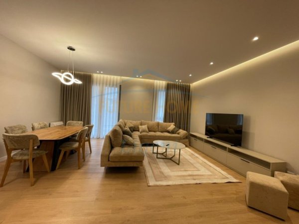 Tirane, jepet me qera apartament 3+1 Kati 1, 155 m² 2.100 € 