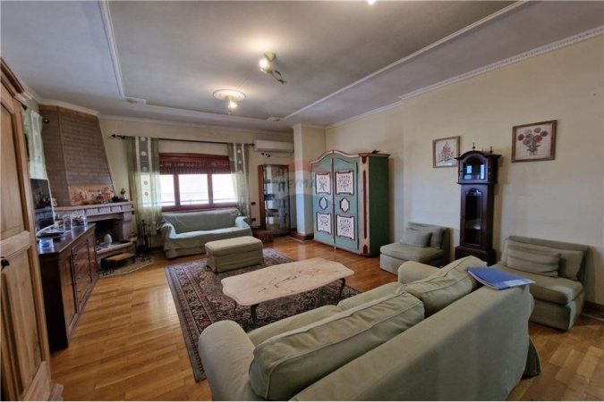 Vlore, shitet apartament+verande | Penthouse 3+1+Ballkon , 320 m² 310.000 € (Pranë Gjimnazit “Ali Demi”, Vlorë)