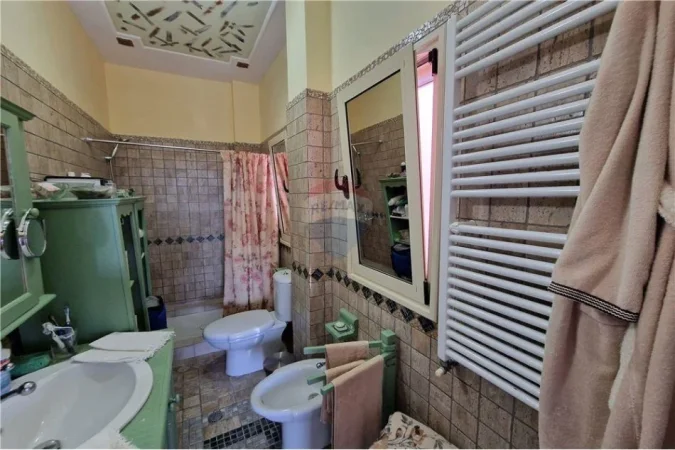 Vlore, shitet apartament+verande | Penthouse 3+1+Ballkon , 320 m² 350.000 € (Pranë Gjimnazit “Ali Demi”, Vlorë)