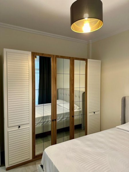 Tirane, jepet me qera apartament 1+1 Kati 1, 