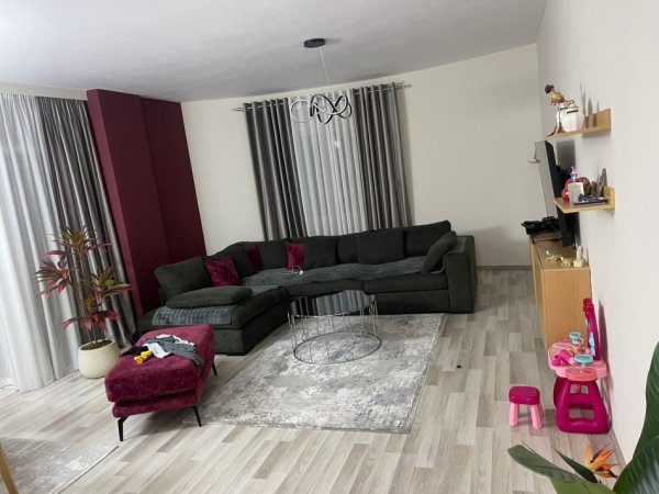 Tirane, jepet me qera apartament 1+1+Ballkon Kati 3, 75 m² 450 € (Linze/Restorant 2 Luanet)