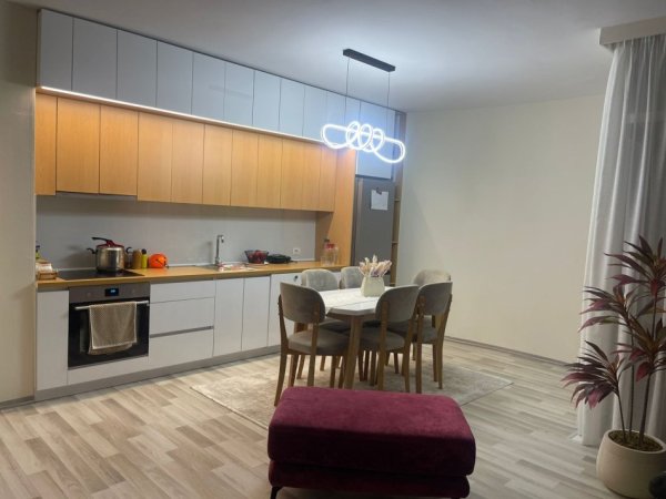 Tirane, jepet me qera apartament 1+1+Ballkon Kati 3, 75 m² 450 € (Linze/Restorant 2 Luanet)