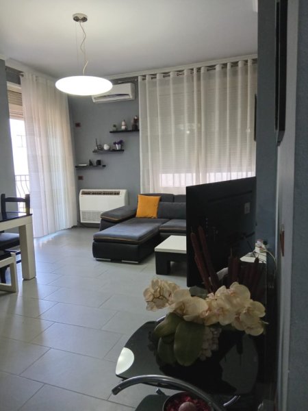 Durres, shitet apartament 1+1+Ballkon Kati 2, 70 m² 90.000 € (shkembi kavajes)