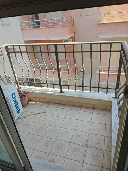Durres, shitet apartament 1+1+Ballkon Kati 2, 70 m² 90.000 € (shkembi kavajes)