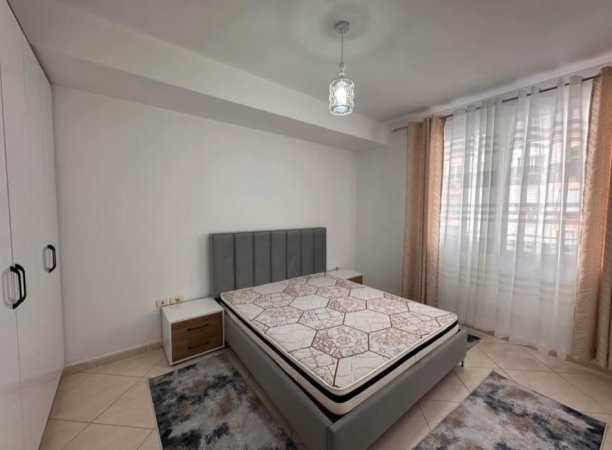 Tirane, jepet me qera apartament 2+1+Ballkon , 103 m² 620 € (Astir, Kompleksi Fratari)