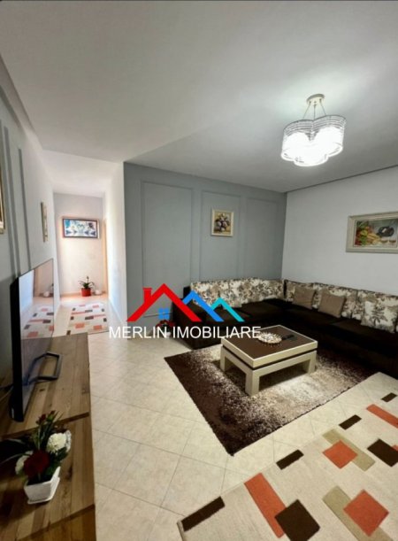 Tirane, shitet apartament 2+1+Ballkon Kati 8, 88 m² 142.000 € (RRUGA BESIM ALLA,MISTO MAME)