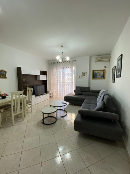 Tirane, jap me qera apartament 2+1 , 104 m² 500 € (Astir)