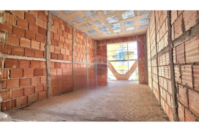 Vlore, shitet apartament 1+1 Kati 6, 80 m² (Rr. pranë Portit të Vlorës)