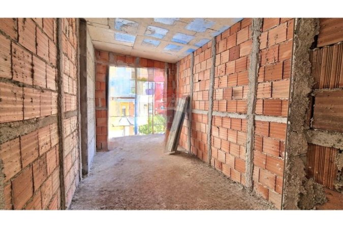 Vlore, shitet apartament 1+1 Kati 6, 80 m² (Rr. pranë Portit të Vlorës)