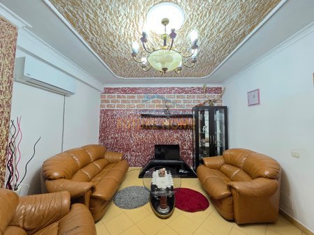 Tirane, jepet me qera apartament 2+1+Ballkon Kati 8, 400 € (rruga besim alla)