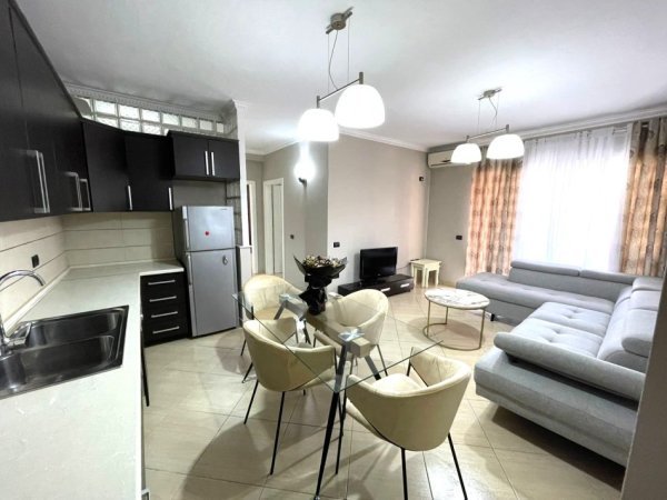 JEPET ME QERA APATAMENTI 2+1 NË ASTIR Vendndodhja: Pranë Bar Artistit, Astir,  550 €URO