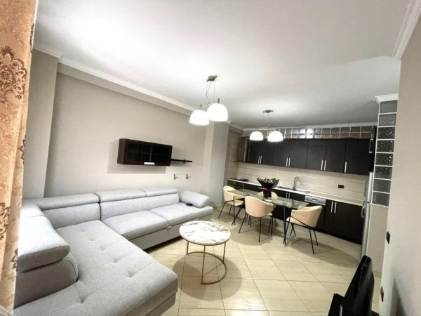 JEPET ME QERA APATAMENTI 2+1 NË ASTIR Vendndodhja: Pranë Bar Artistit, Astir,  550 €URO