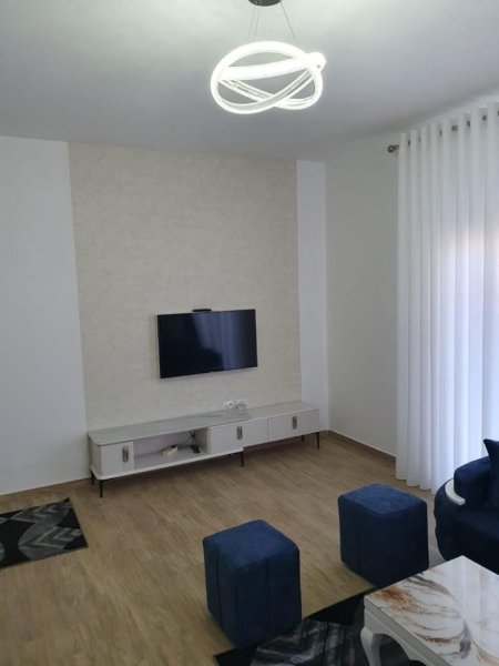 Tirane, jepet me qera apartament 1+1 Kati 3, 77 m² 500 € (DON BOSKO)