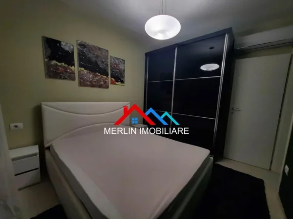 Tirane, jepet me qera apartament 2+1+Ballkon Kati 1, 77 m² 900 € (RRUGA GJIKE KUQALI,STADIUMI DINAMO)