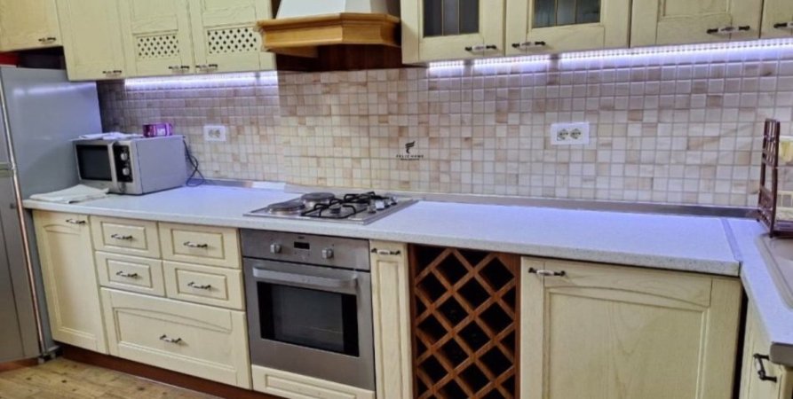 Tirane, jepet me qera apartament 2+1 Kati 3, 90 m² 600 € (RRUGA E DURRESIT)