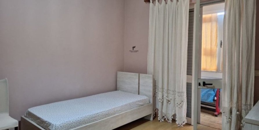 Tirane, jepet me qera apartament 2+1 Kati 3, 90 m² 600 € (RRUGA E DURRESIT)