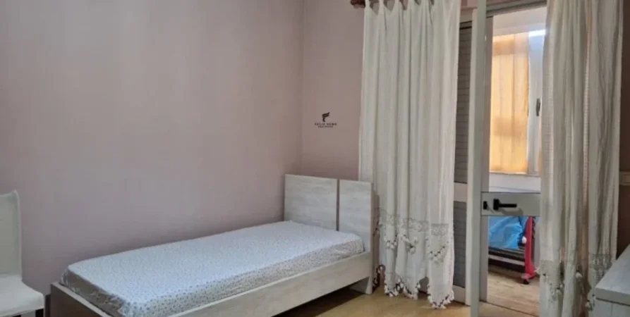 Tirane, jepet me qera apartament 2+1 Kati 3, 90 m² 600 € (RRUGA E DURRESIT)