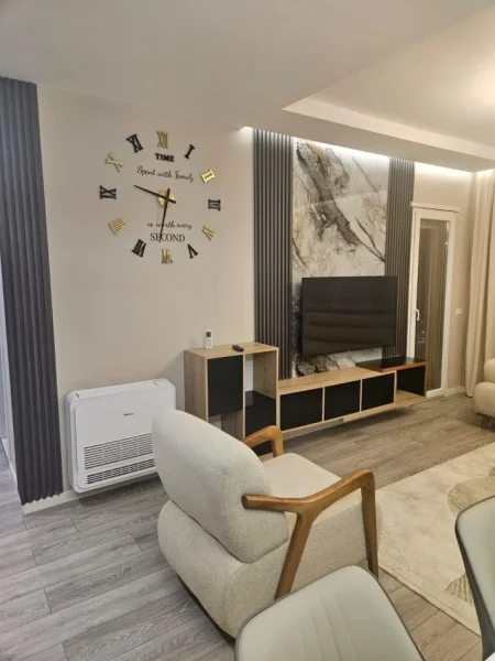 Tirane, jepet me qera apartament 2+1 Kati 6, 91 m² 700 € (LAPRAKE)