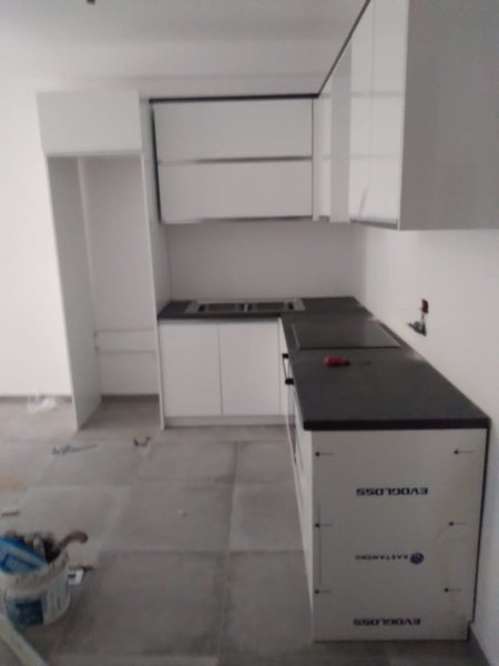 Tirane, shitet apartament 2+1 Kati 4, 84 m² 105.000 € (Univers City)
