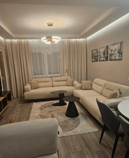 Tirane, jepet me qera apartament 2+1 Kati 6, 90 m² 700 € (LAPRAKE)