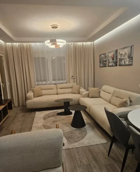 Tirane, jepet me qera apartament 2+1 Kati 6, 90 m² 700 € (LAPRAKE)